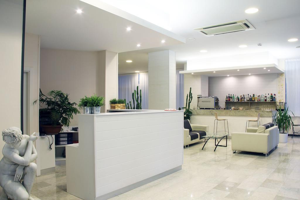 Hotel Major Cattolica Bagian luar foto