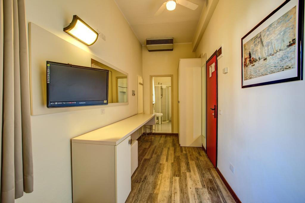 Hotel Major Cattolica Ruang foto
