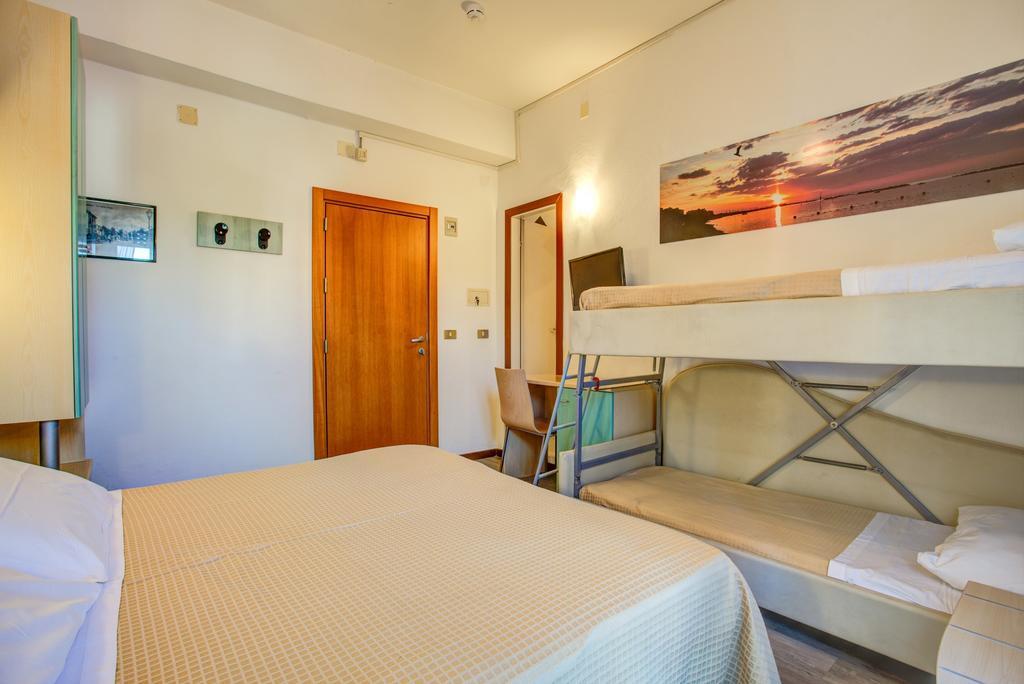 Hotel Major Cattolica Ruang foto
