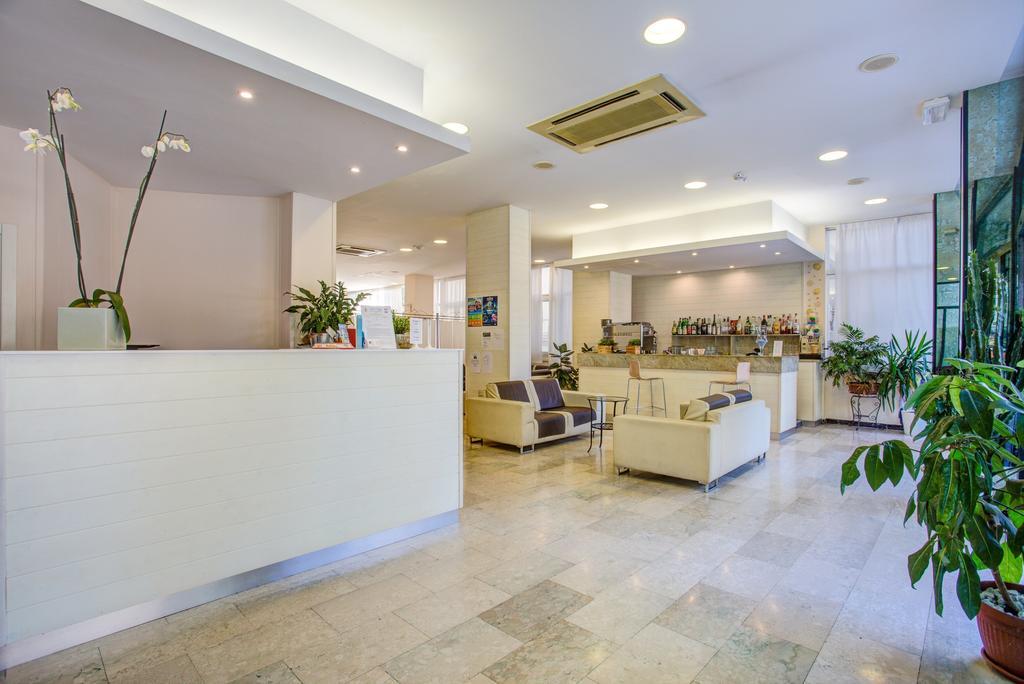 Hotel Major Cattolica Bagian luar foto