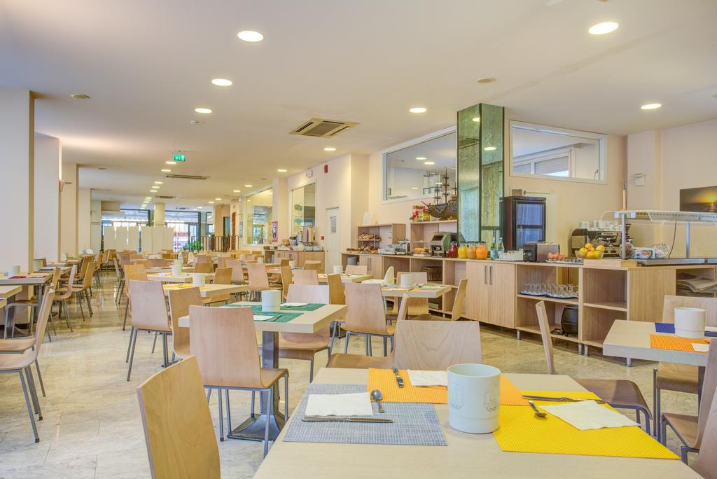 Hotel Major Cattolica Bagian luar foto