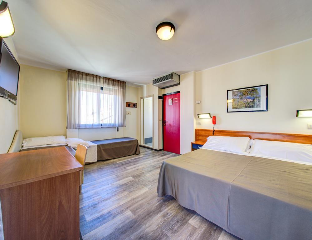 Hotel Major Cattolica Ruang foto